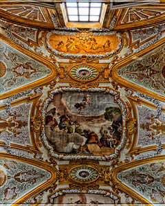 Chiesi dei Gesuiti inside