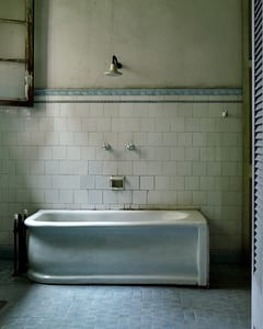 House of Mercedes - bathroom II